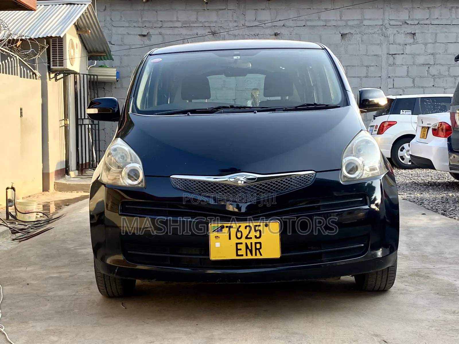 Toyota Ractis 2006 Black