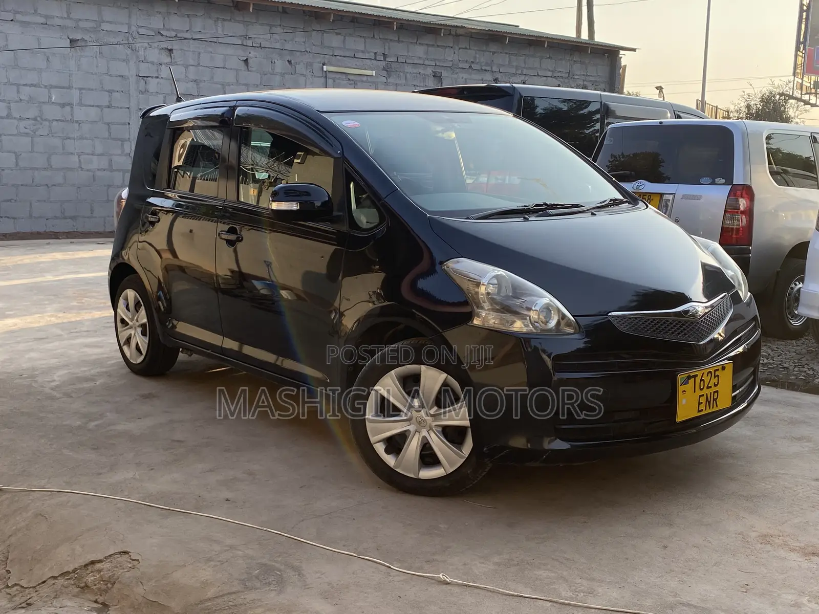 Toyota Ractis 2006 Black