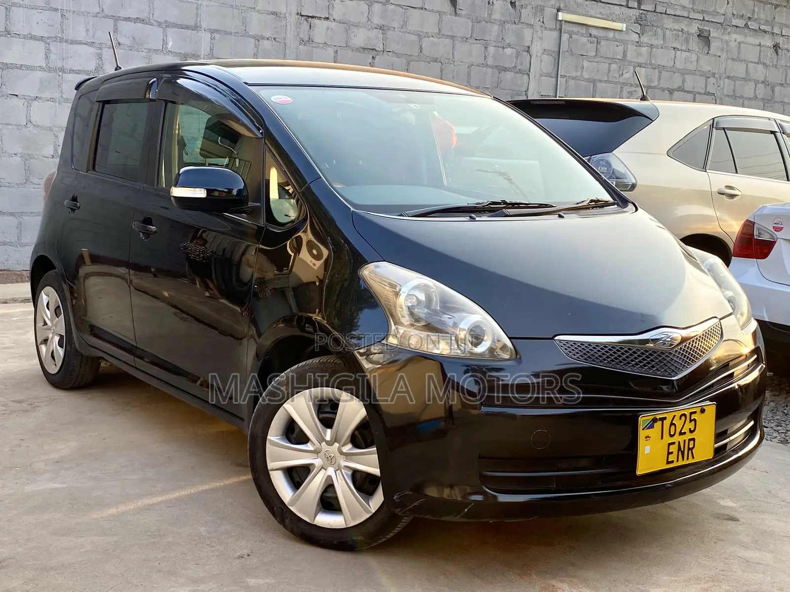 Toyota Ractis 2006 Black