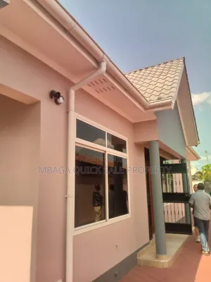 5bdrm House in Mwananyamala for rent