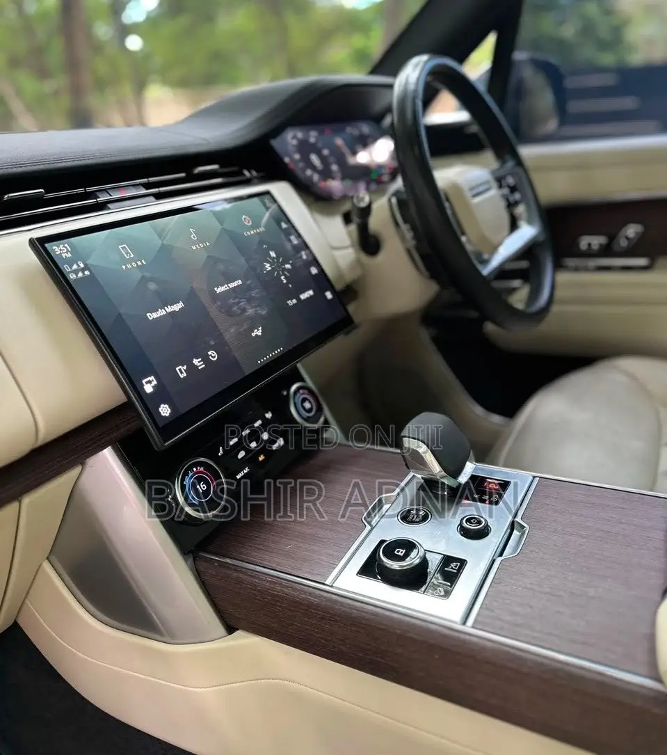 Land Rover Range Rover Vogue 2024 Green
