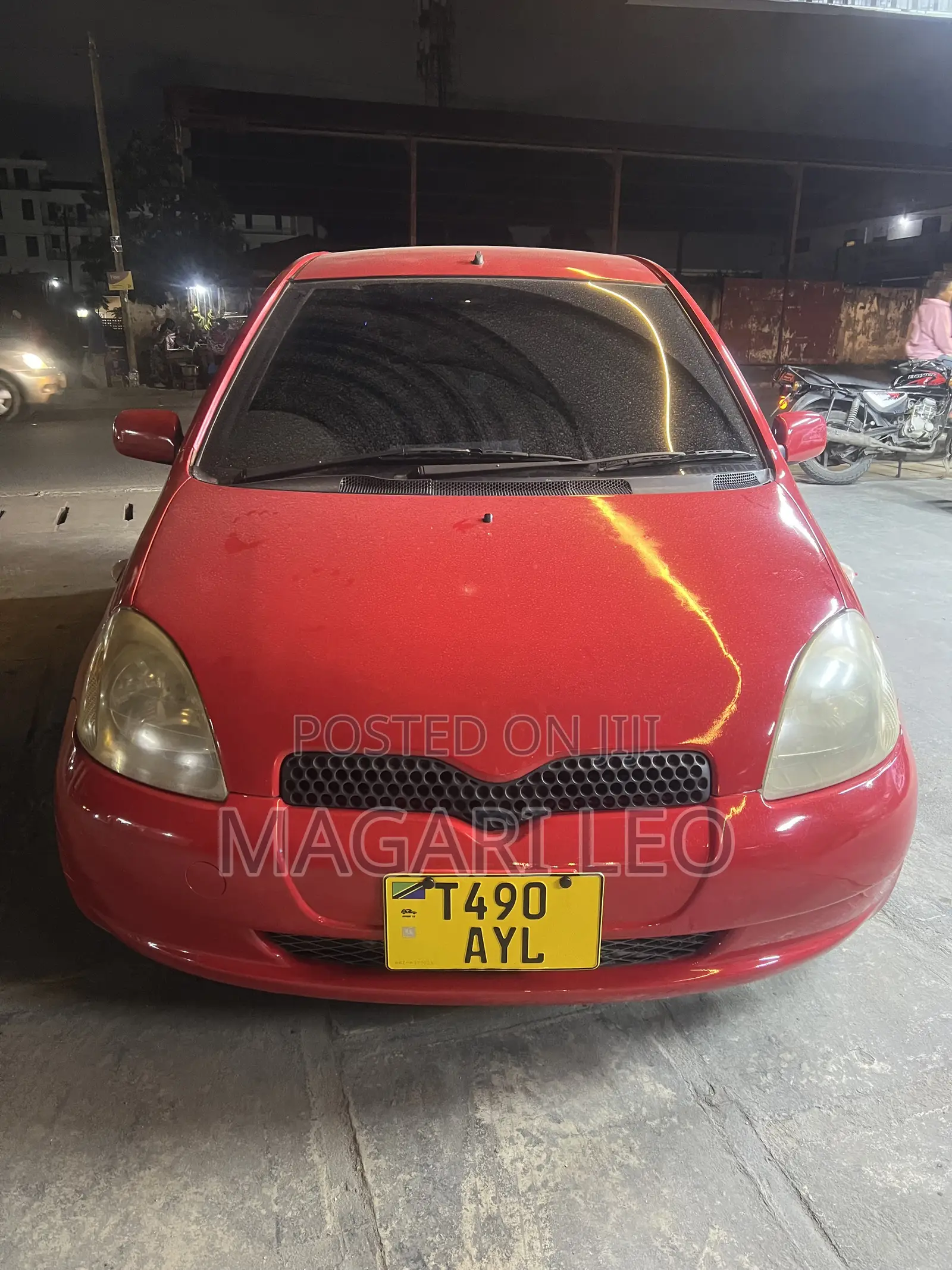 Toyota Vitz 1.0 FWD 5dr 2003 Red