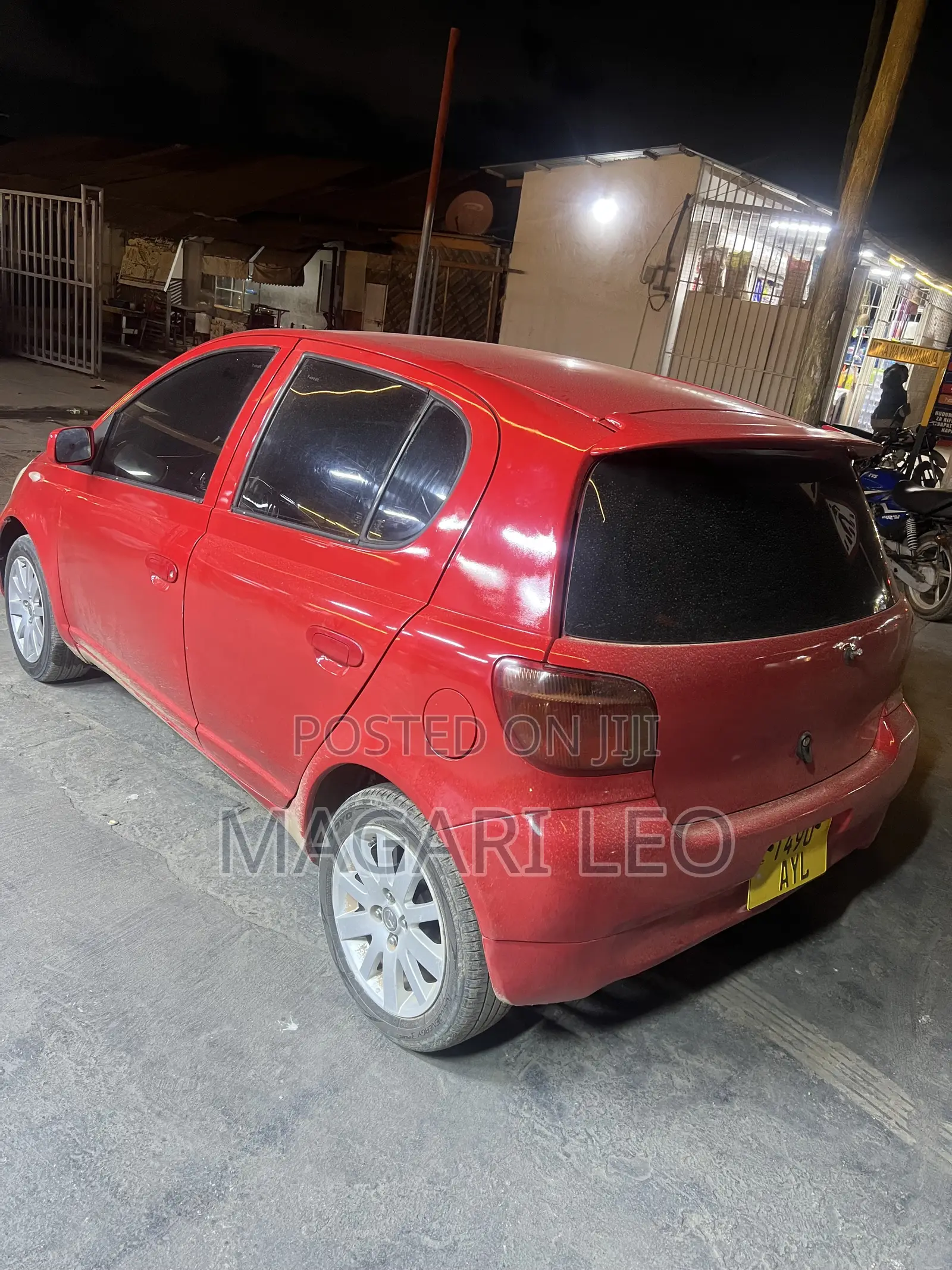 Toyota Vitz 1.0 FWD 5dr 2003 Red