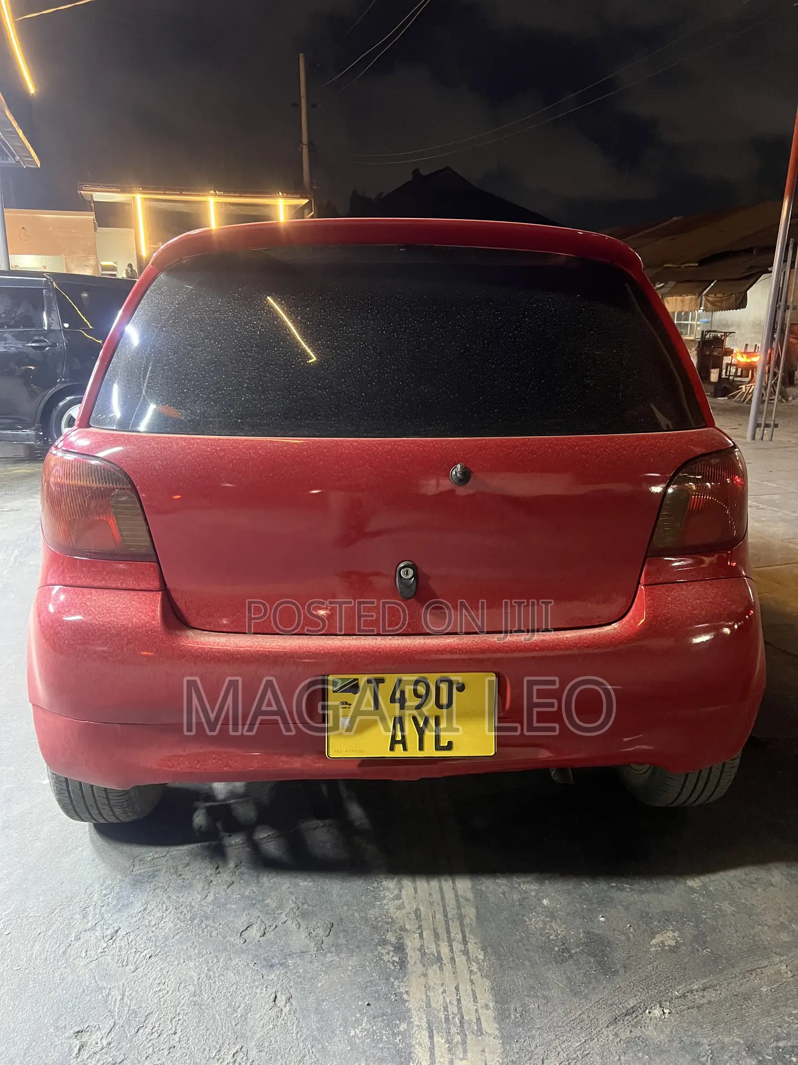 Toyota Vitz 1.0 FWD 5dr 2003 Red