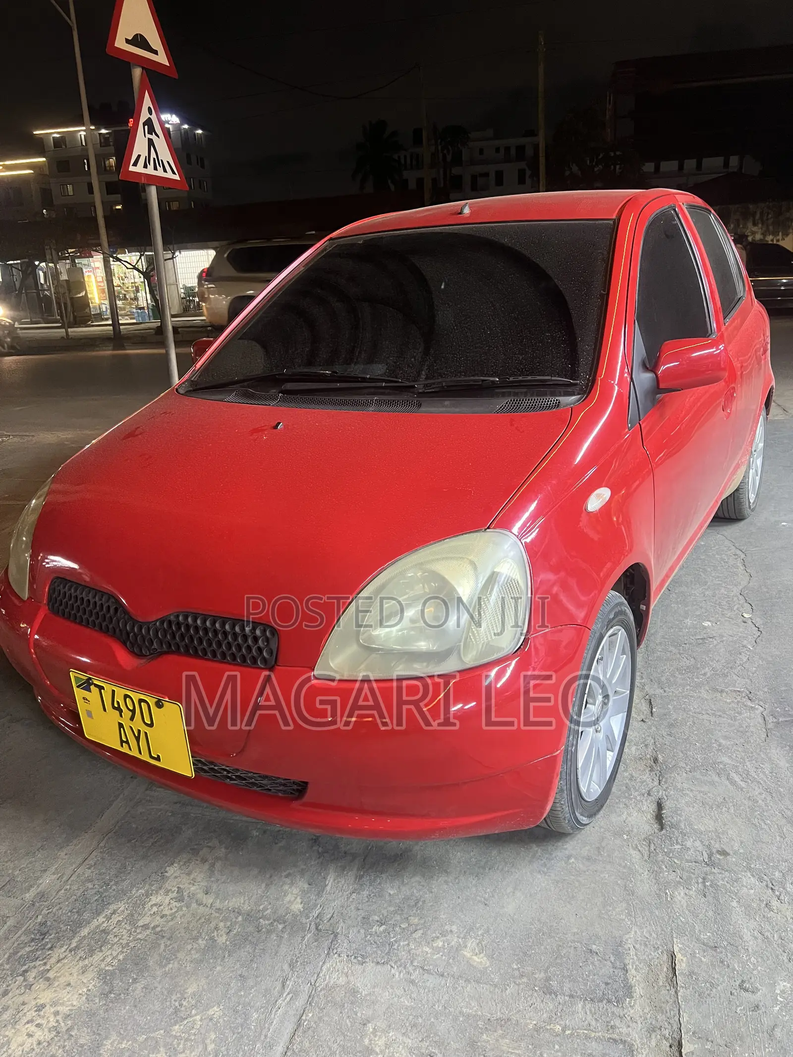 Toyota Vitz 1.0 FWD 5dr 2003 Red