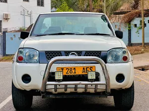 Nissan Hardbody 1997 White