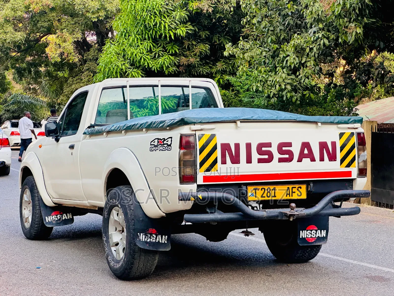 Nissan Hardbody 1997 White