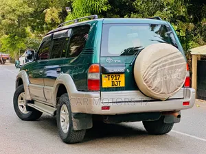 Toyota Land Cruiser Prado 2002 Green