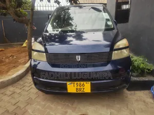 Toyota Noah 2001 Blue
