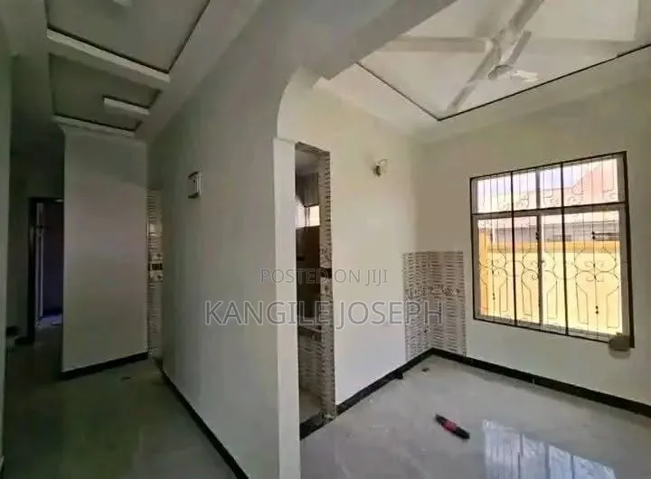 4bdrm House in Kwa Miongo Street, Mbagala for sale