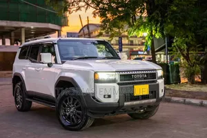 Toyota Land Cruiser Prado 2024 White
