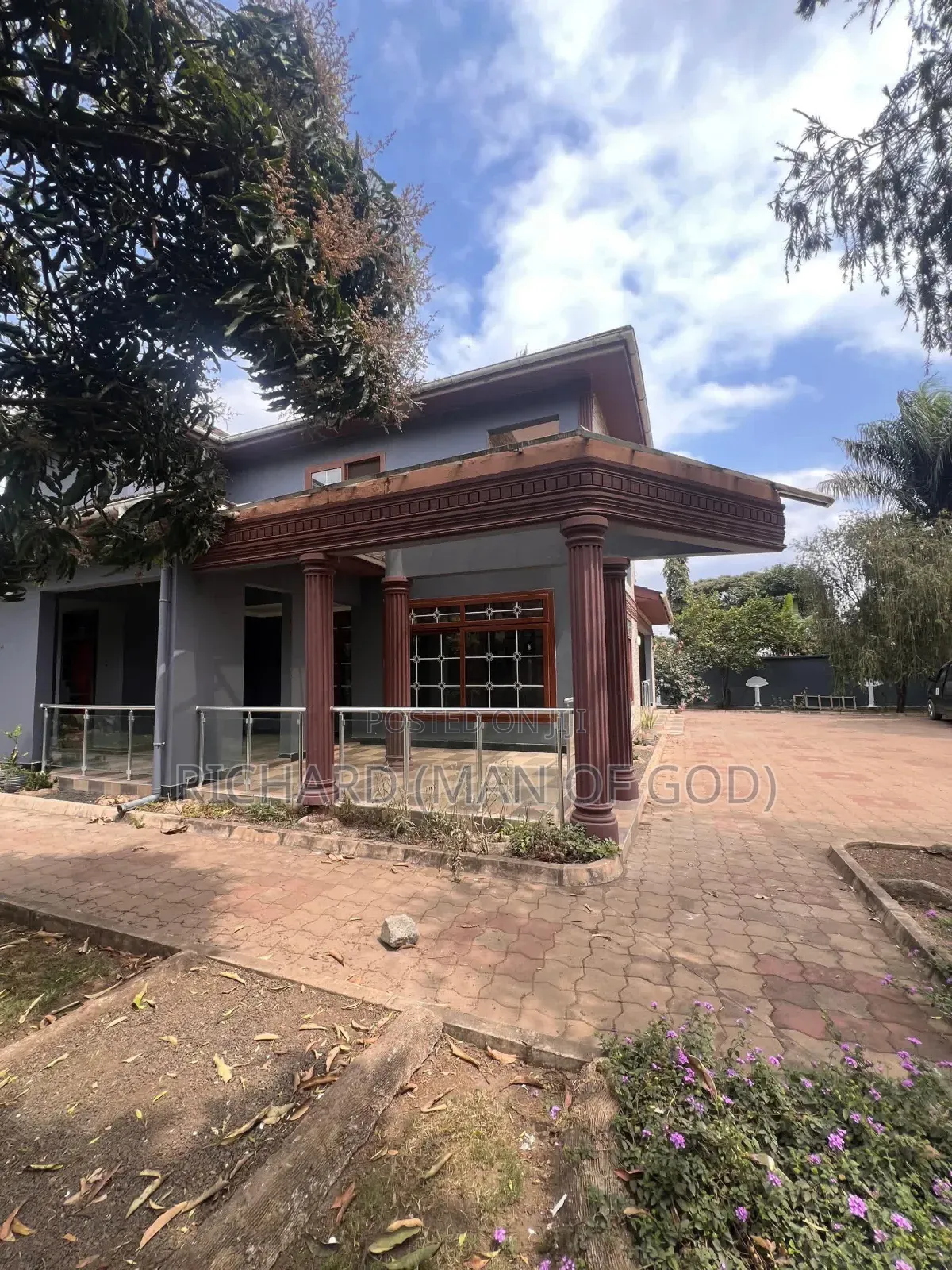 5bdrm Duplex in Central Business Area for rent