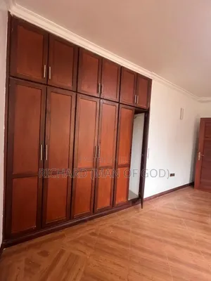 5bdrm Duplex in Central Business Area for rent