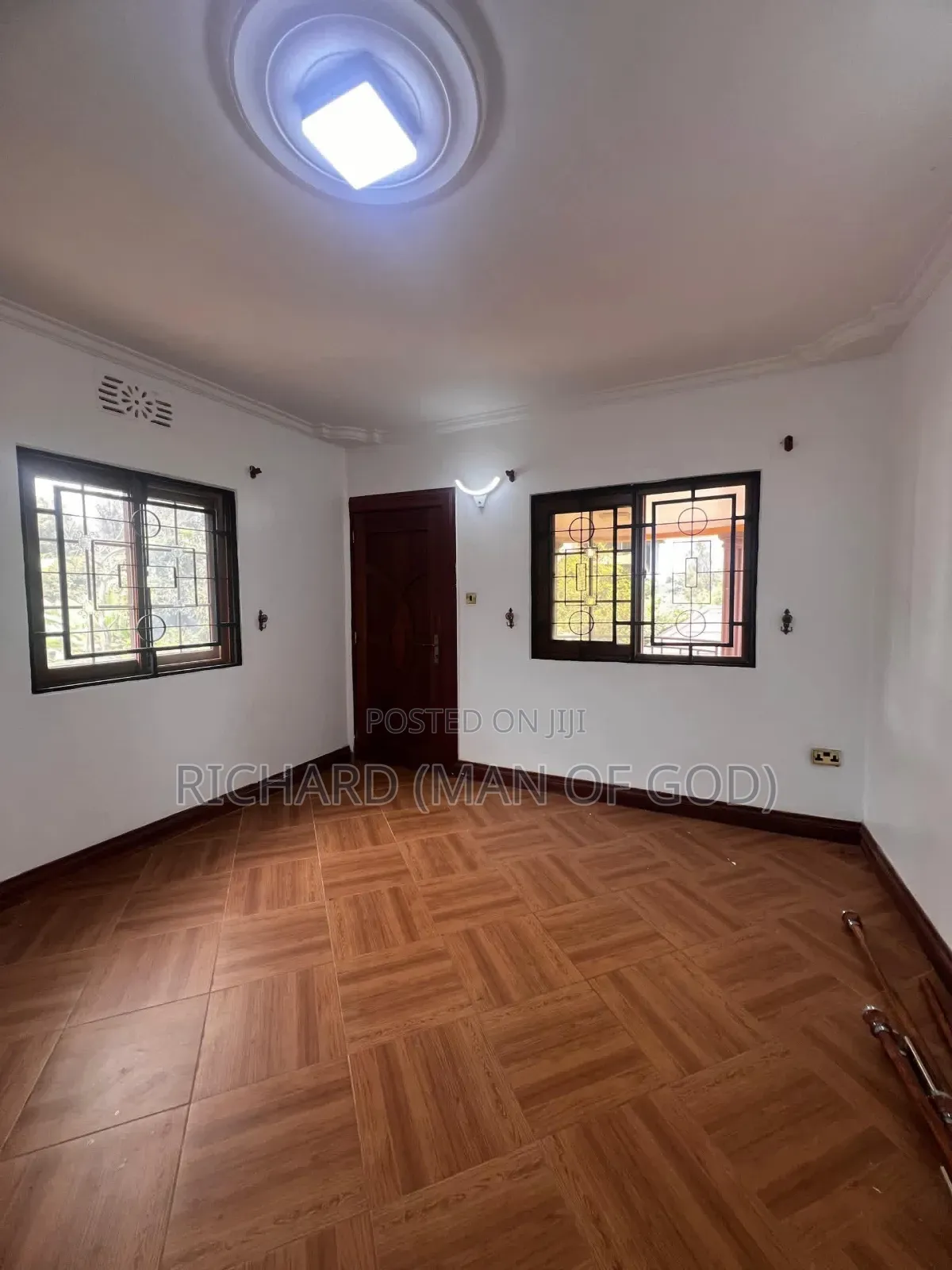 5bdrm Duplex in Central Business Area for rent