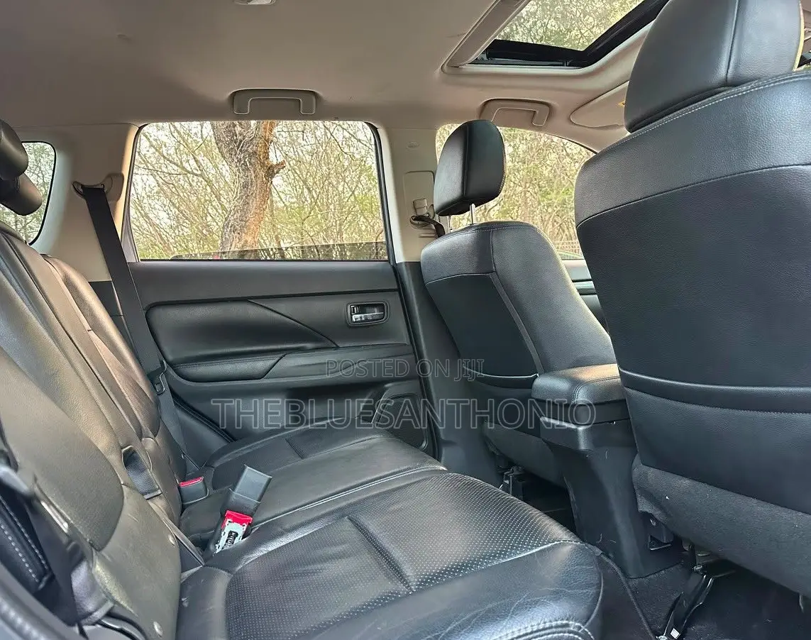 Mitsubishi Outlander 2015 Silver