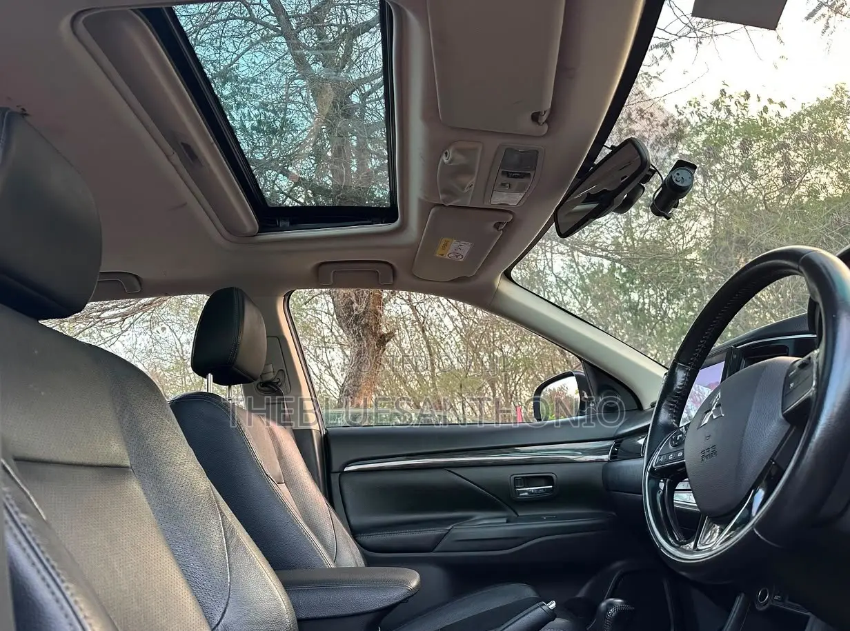 Mitsubishi Outlander 2015 Silver
