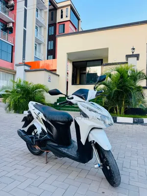 Honda CBR 2023 White