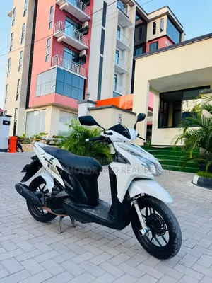 Honda CBR 2023 White