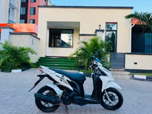 Honda CBR 2023 White