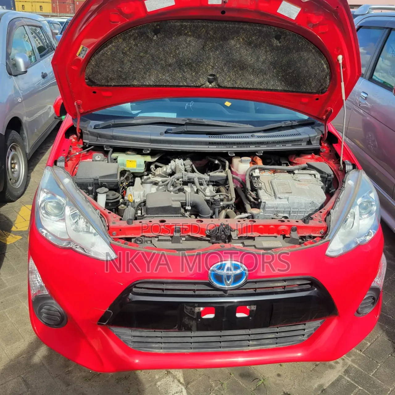 Toyota Aqua 2016 Red