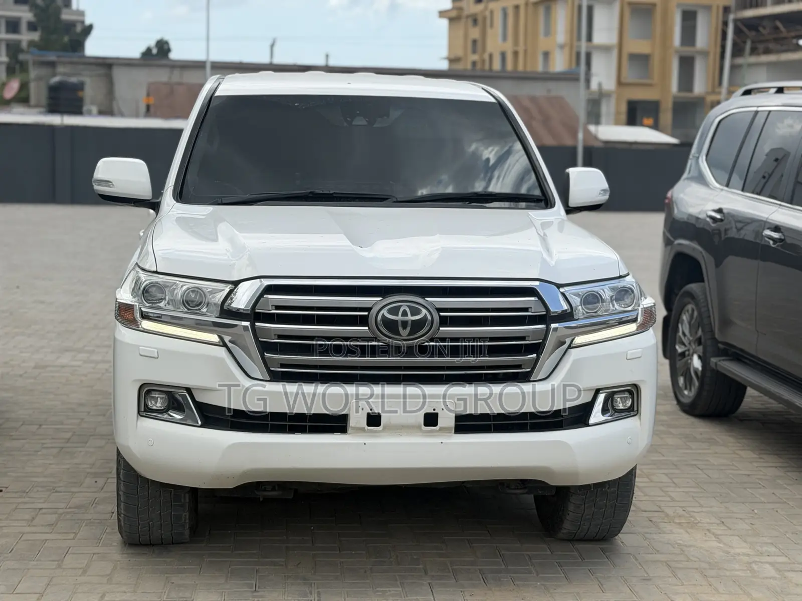 Toyota Land Cruiser 2017 White