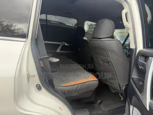 Toyota Land Cruiser 2017 White