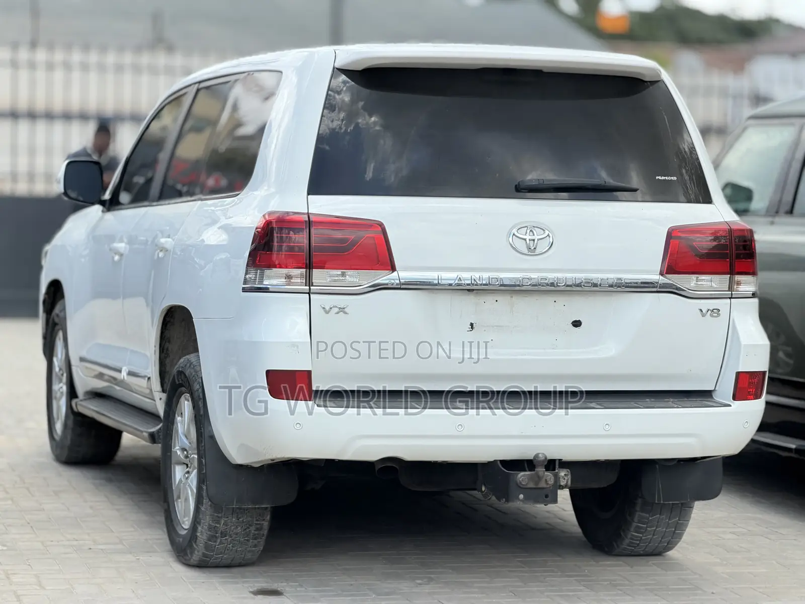 Toyota Land Cruiser 2017 White
