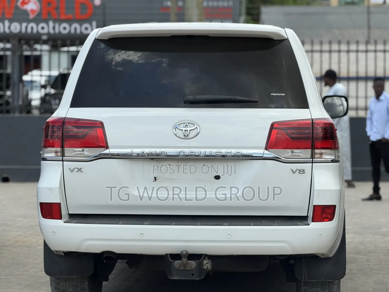 Toyota Land Cruiser 2017 White