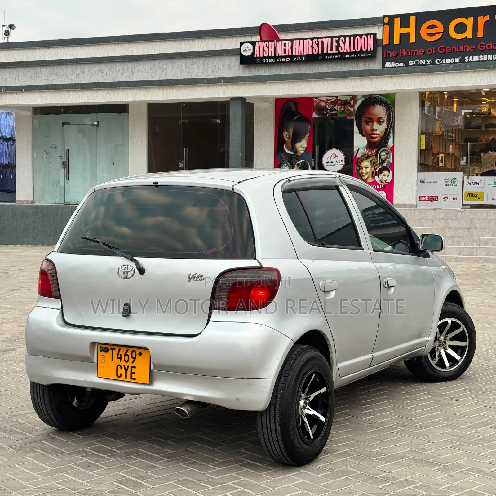 Toyota Vitz 1999 Gray
