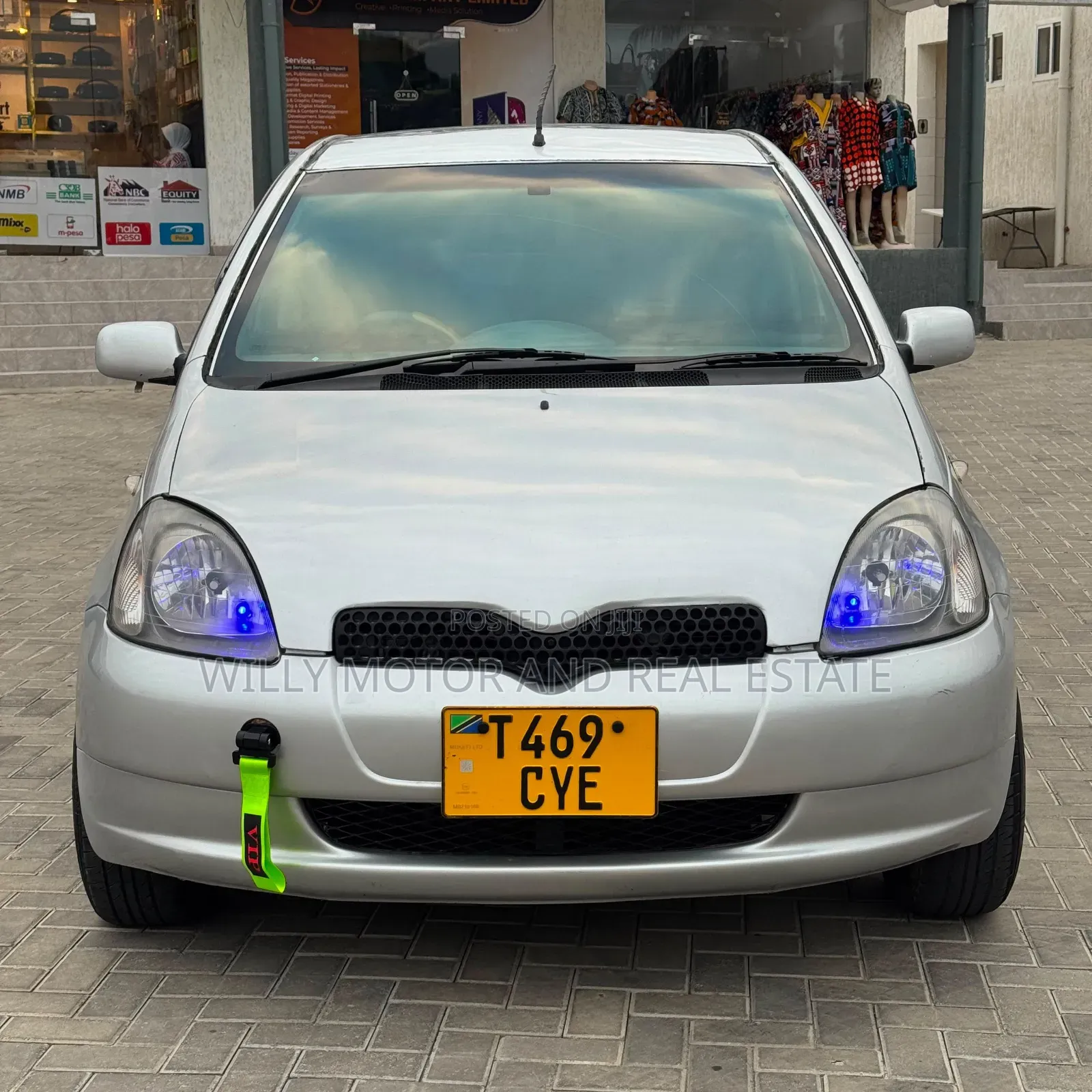 Toyota Vitz 1999 Gray