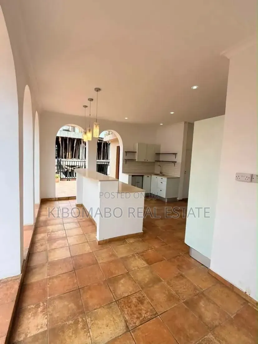 4bdrm Townhouse / Terrace in Oyster Bay for rent