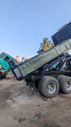 Mitsubishi Fuso Tipper Dumper