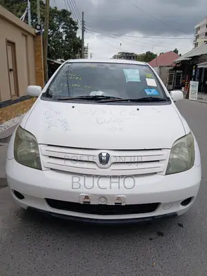 Toyota IST 2003 White