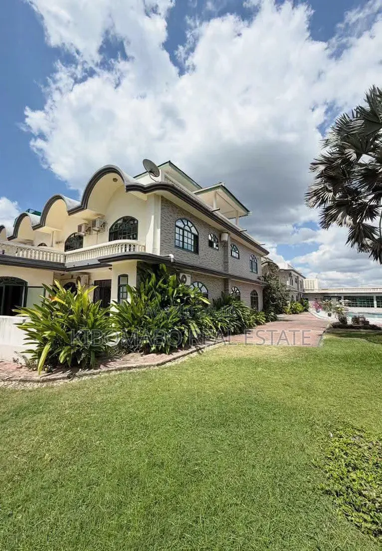 Furnished 3bdrm Villa in Masaki for rent