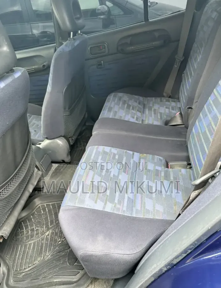 Toyota RAV4 1997 Blue