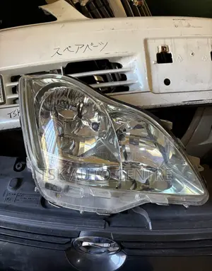 Toyota Crown Headlights