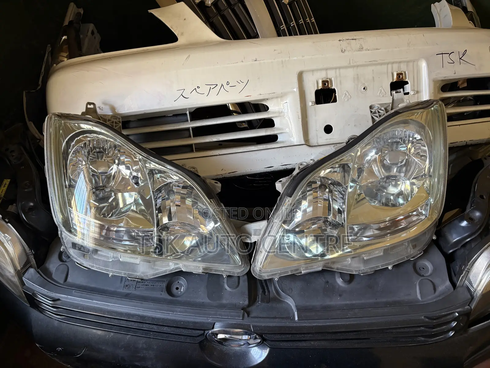 Toyota Crown Headlights