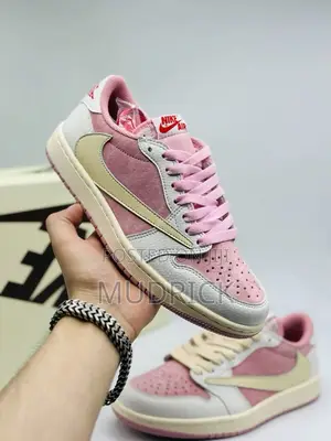 Travis Scott X Air Jordan 1 Low OG SP "Shy Pink," Tu