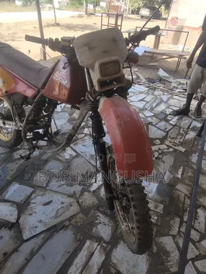 Honda XL 125 1994 Red