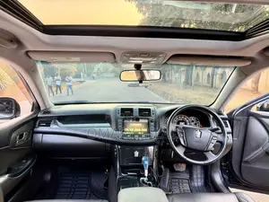 Toyota Crown 2020 Black