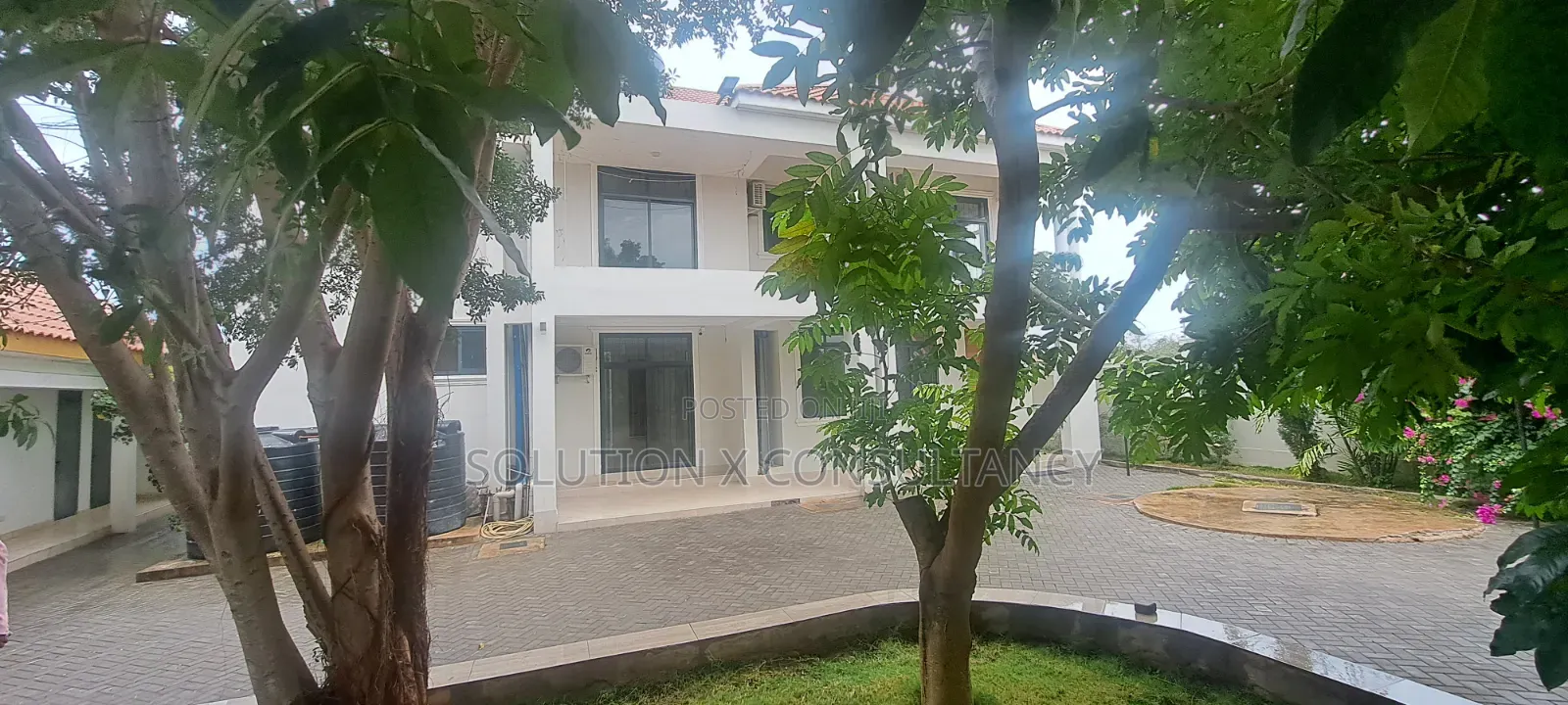 5bdrm Mansion in Mbweni for sale