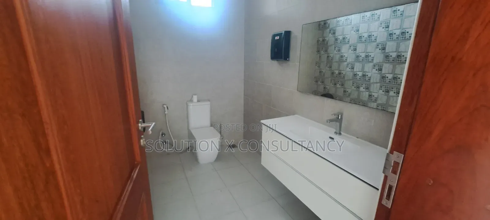 5bdrm Mansion in Mbweni for sale