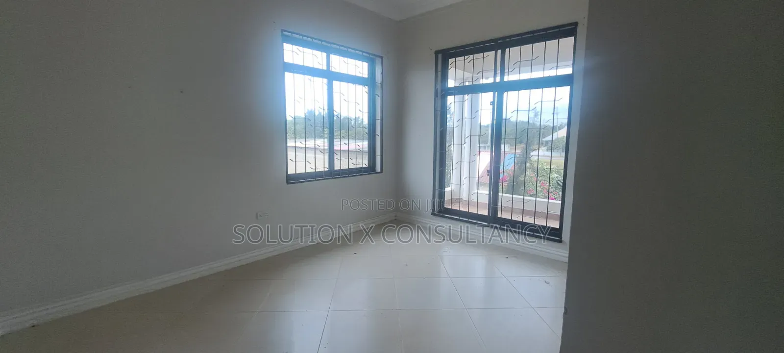 5bdrm Mansion in Mbweni for sale