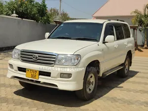 Toyota Land Cruiser 2003 White