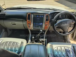 Toyota Land Cruiser 2003 White