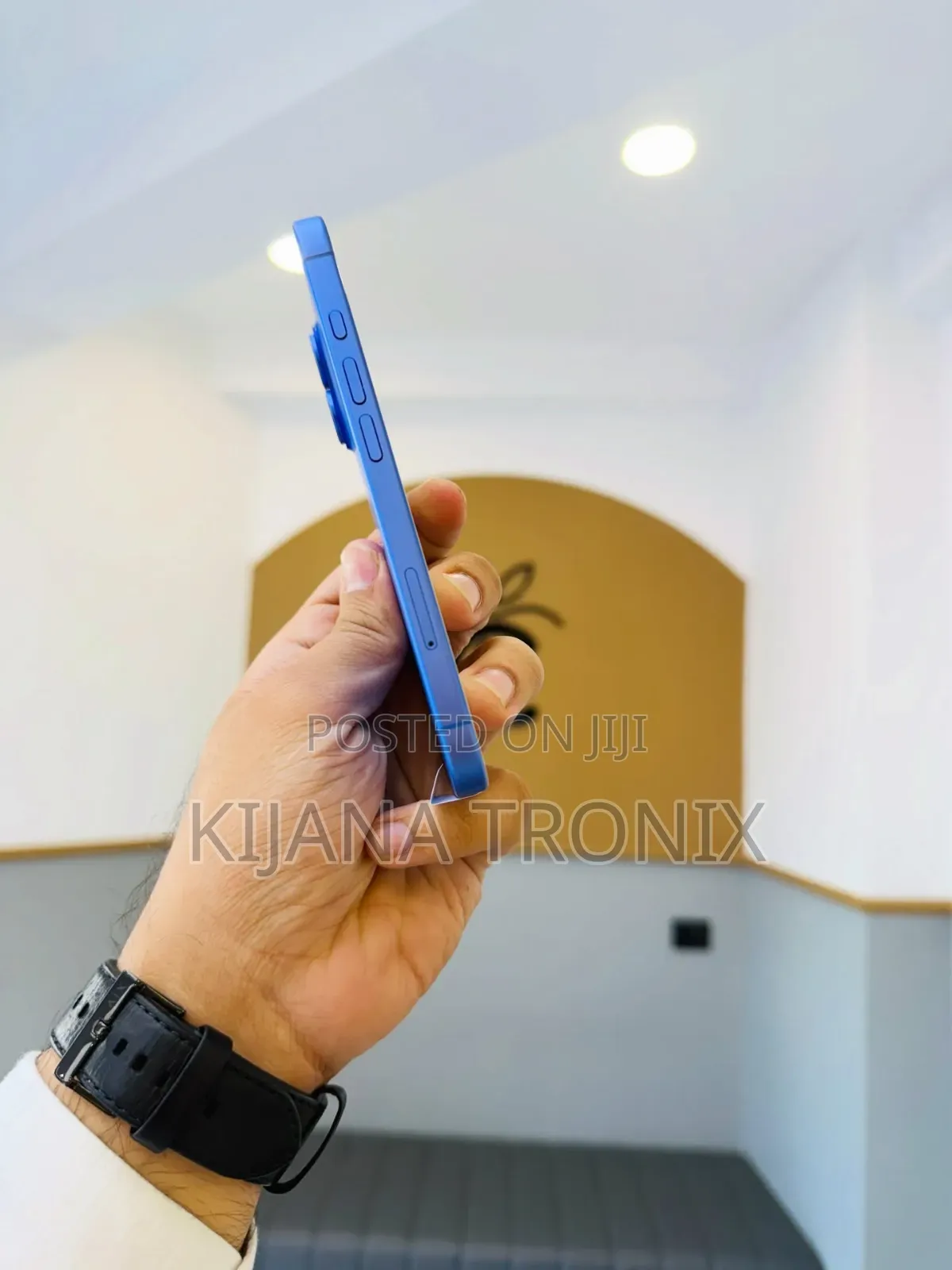 New Apple iPhone 16 128 GB Blue