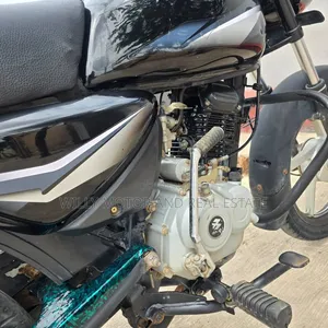 Bajaj Boxer 125 2022 Black