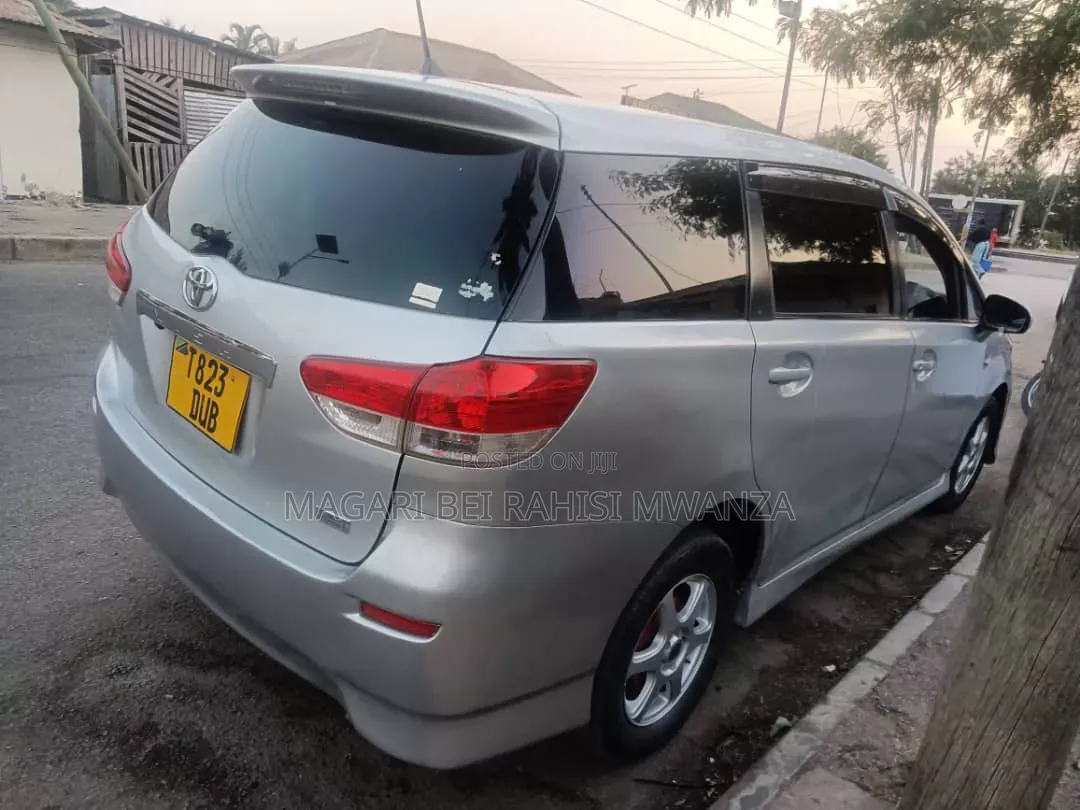 Toyota Wish 2012 Black