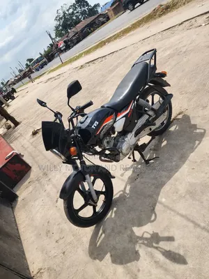 TVS HLX 125 2020 Black