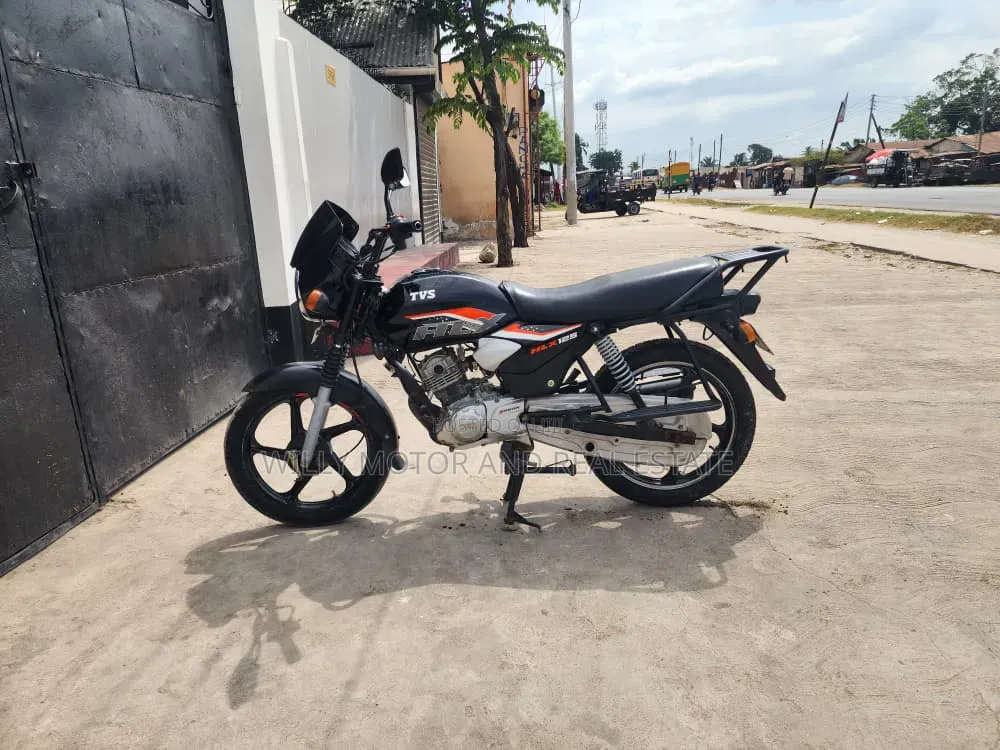 TVS HLX 125 2020 Black